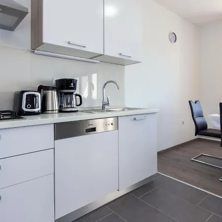 Apartment Luka - Nov106 By Interhome *