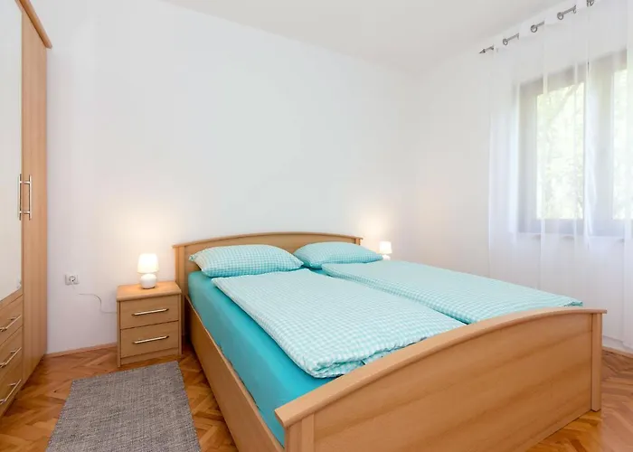 Appartamento Luka-2 By Interhome