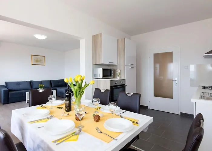 Appartamento Luka-2 By Interhome *